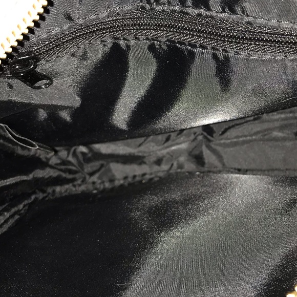 Victoria’s Secret crossbody purse - Picture 4 of 4